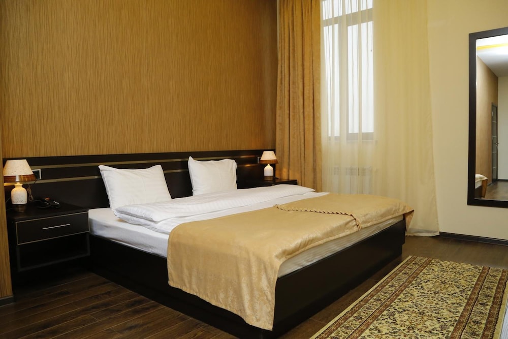 Tomu's Hotel