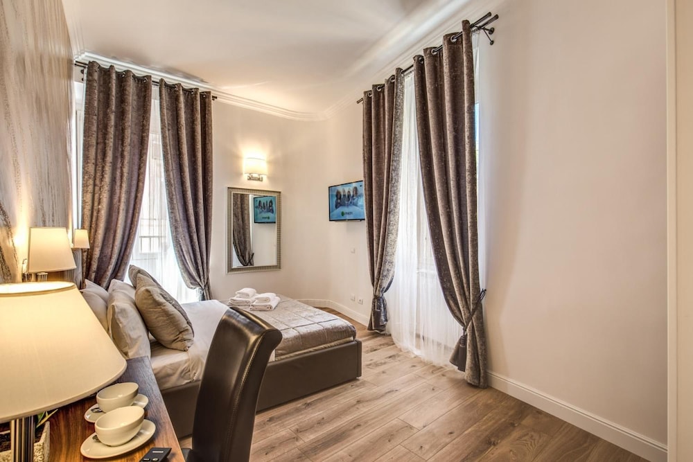 River Luxury Suites