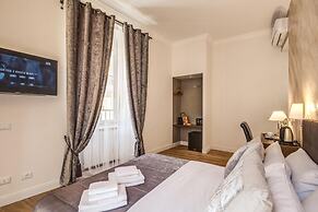 River Luxury Suites