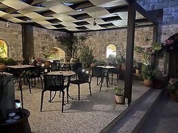 Eleni Rooms