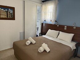 Eleni Rooms