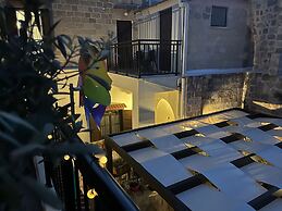 Eleni Rooms