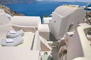 Morfi Cave House