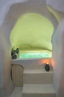 Morfi Cave House