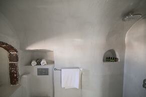 Morfi Cave House