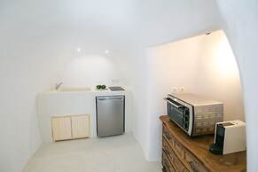 Morfi Cave House
