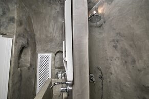 Morfi Cave House
