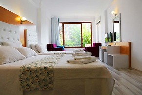 Ugur Hotel