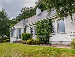 Loch Ness Cottages