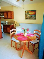 Dolce Cabana Waterfront Suites