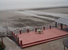Arya Beach Resort