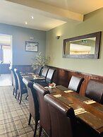 Tuckers Inn