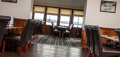 Tuckers Inn