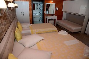Nuri's Beach Bungalow