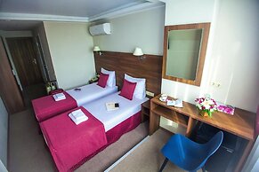 Milot Hotel