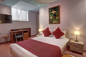 Olympia Hotel