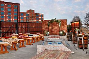 Moxy Chattanooga Downtown