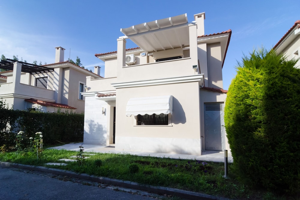 White Rose Villa