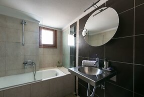 Cosmopolitan Maison