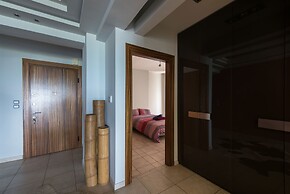Cosmopolitan Maison