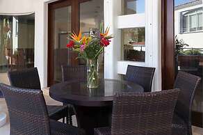 Hermosa Mayette Villa by ChezPlaya