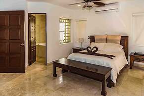 Hermosa Mayette Villa by ChezPlaya