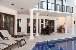 Hermosa Mayette Villa by ChezPlaya