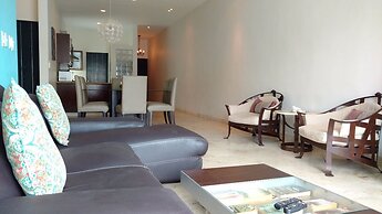 Vista Condominium by ChezPlaya
