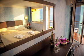 Taki Village Hotel