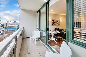 Chic & Stylish Apartment with Parking
