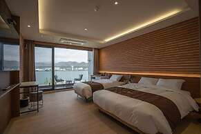 Masan Tourist Hotel