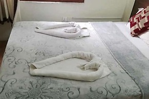 Hotel Sisters Home