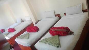 Hotel Sisters Home