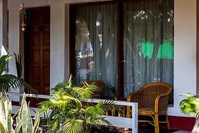Lawkanat Hotel