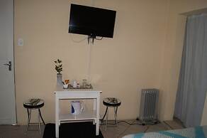 RIO GUEST HOUSE LS