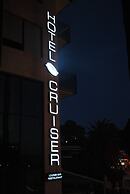 Hotel Cruiser