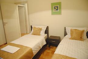 Hotel Cruiser