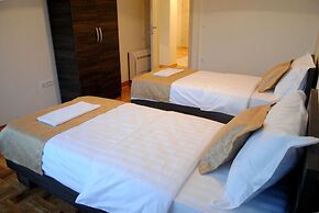 Hotel Cruiser