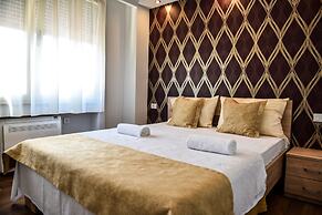 Hotel Cruiser