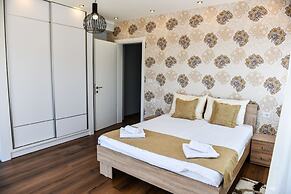 Hotel Cruiser