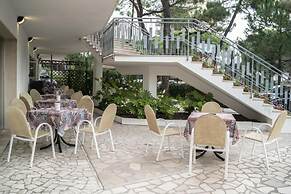 Hotel Sayonara