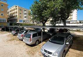 Hotel Trevi