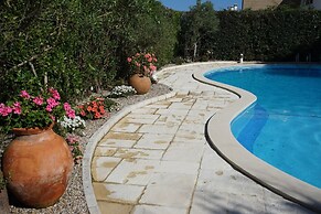 Wallis Villa