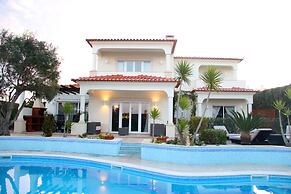 Wallis Villa
