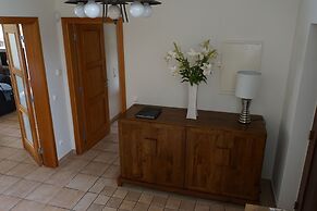 Wallis Villa