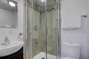Spadina Guesthouse