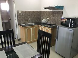 Beinte Singko de Marso Apartments