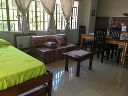 Beinte Singko de Marso Apartments