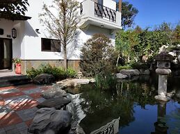 Huaman hot villa