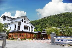 Huaman hot villa